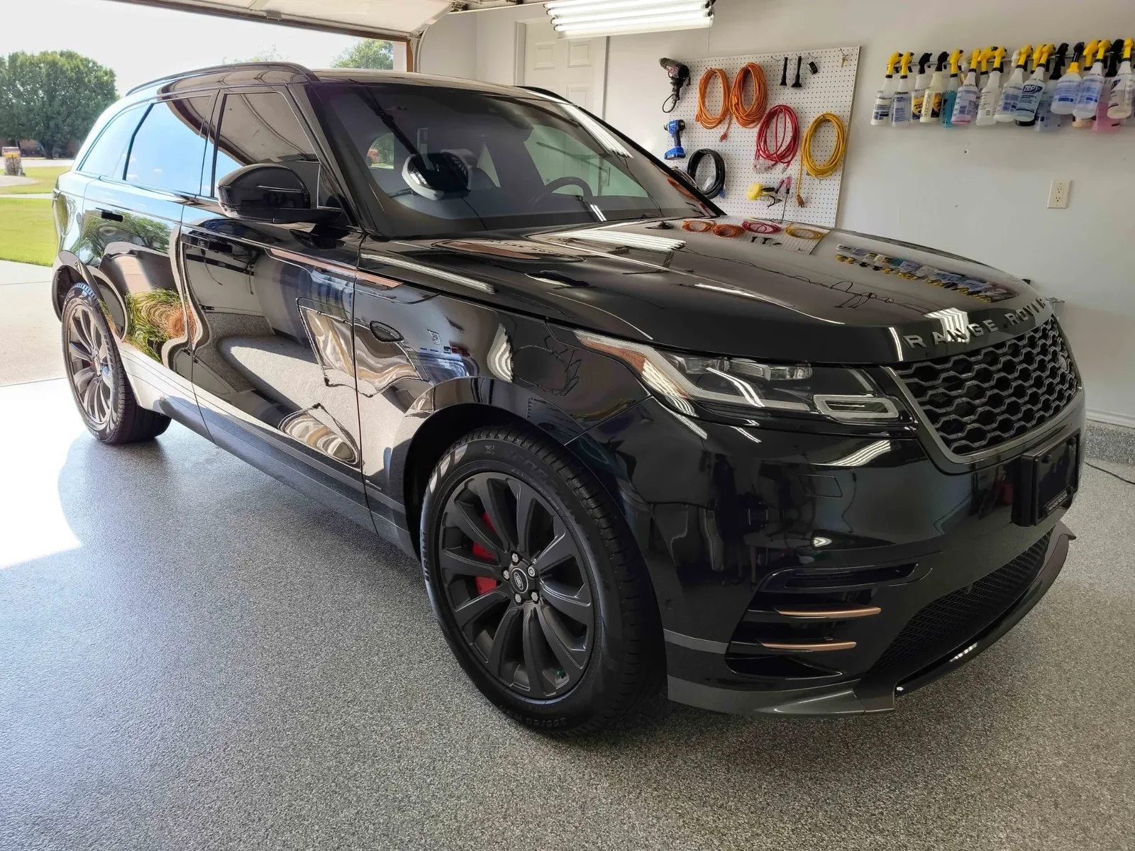 Black Range Rover after ceramic coating at Kaliber Auto Detailing